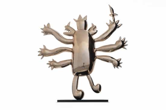 Luzar : sculpture en bronze poli de l’artiste argentin Marcelo Martin Burgos représentant un monstre inspiré par des dessins d’enfants