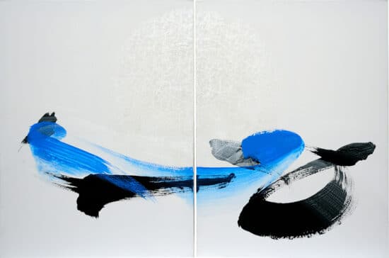 TN600-D : tableau abstrait de l'artiste contemporain japonais Hachiro Kanno, appartenant à la série Focus Bleu. Ce diptyque inspiré par la calligraphie japonaise illustre la capacité de l'artiste à faire le lien entre la peinture à l'encre traditionnelle et l'expressionnisme abstrait occidental.