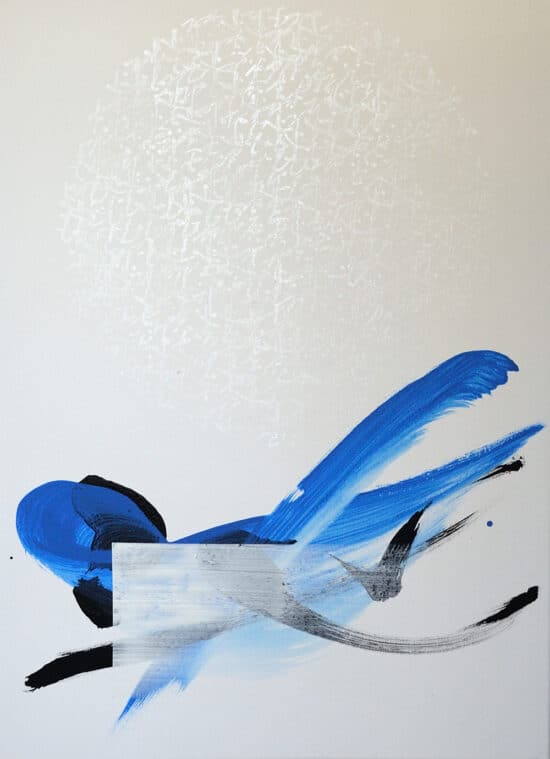 TN716 : tableau abstrait de l'artiste contemporain japonais Hachiro Kanno, appartenant à la série Focus Bleu. Cette peinture inspirée par la calligraphie japonaise illustre la capacité de l'artiste à faire le lien entre la peinture à l'encre traditionnelle et l'expressionnisme abstrait occidental.