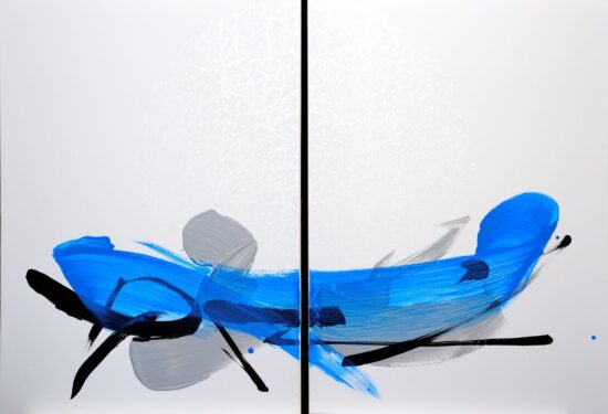 Permanescence TN720 D : tableau abstrait de l'artiste contemporain japonais Hachiro Kanno, appartenant à la série Focus Bleu. Ce diptyque inspiré par la calligraphie japonaise illustre la capacité de l'artiste à faire le lien entre la peinture à l'encre traditionnelle et l'expressionnisme abstrait occidental.